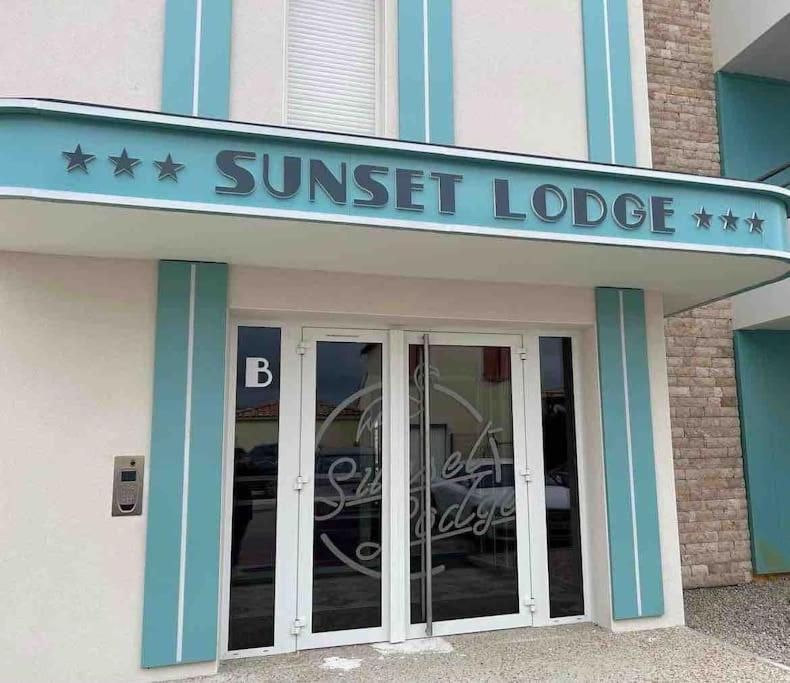 Appartement Neuf 4 Etoiles - Sunset Lodge, Narbonne Plage Exterior photo